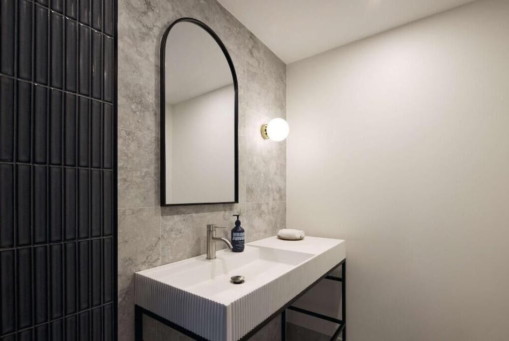 Hotel Totto Wollongong 48/51