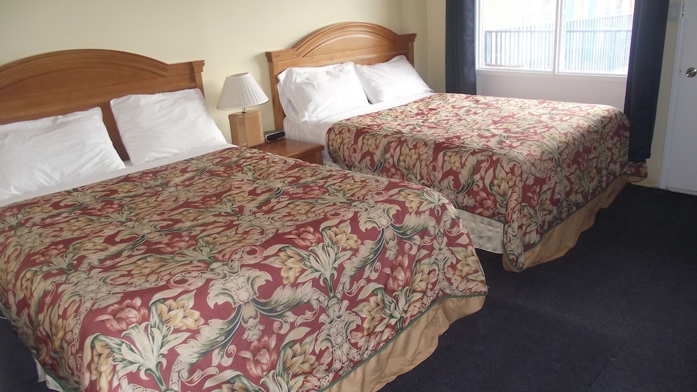 Empress Inn And Suites By the Falls 33/61