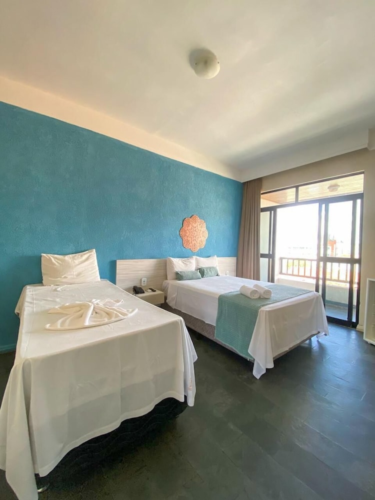 Flat, 2 Double and Twin Beds 3/10