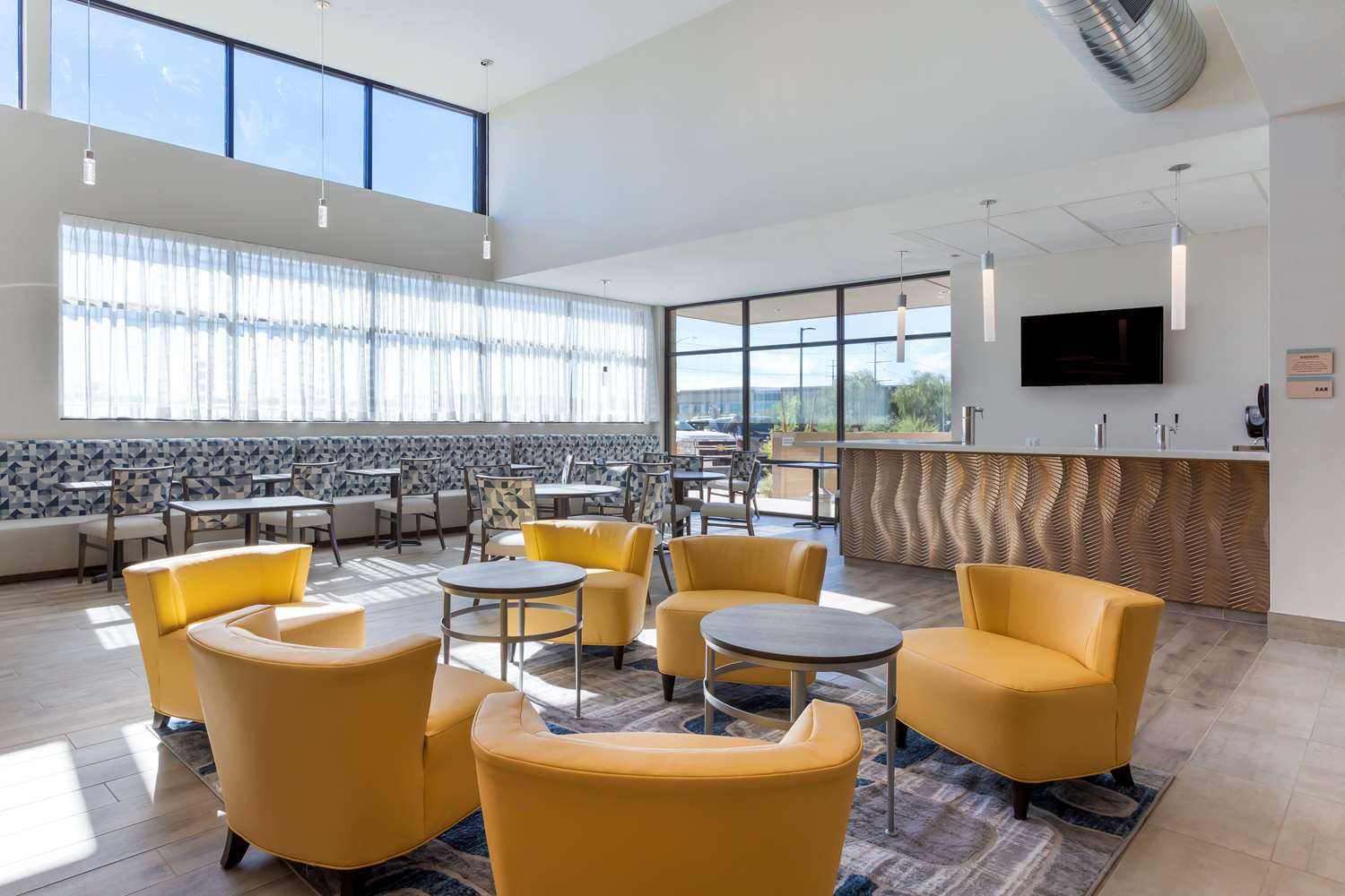 Best Western Plus Executive Residency Phoenix North Happy Valley 36/48