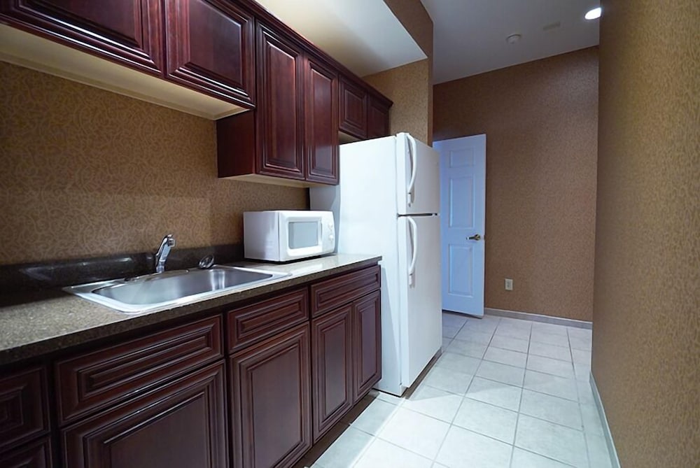 Town Country Inn And Suites 5/45