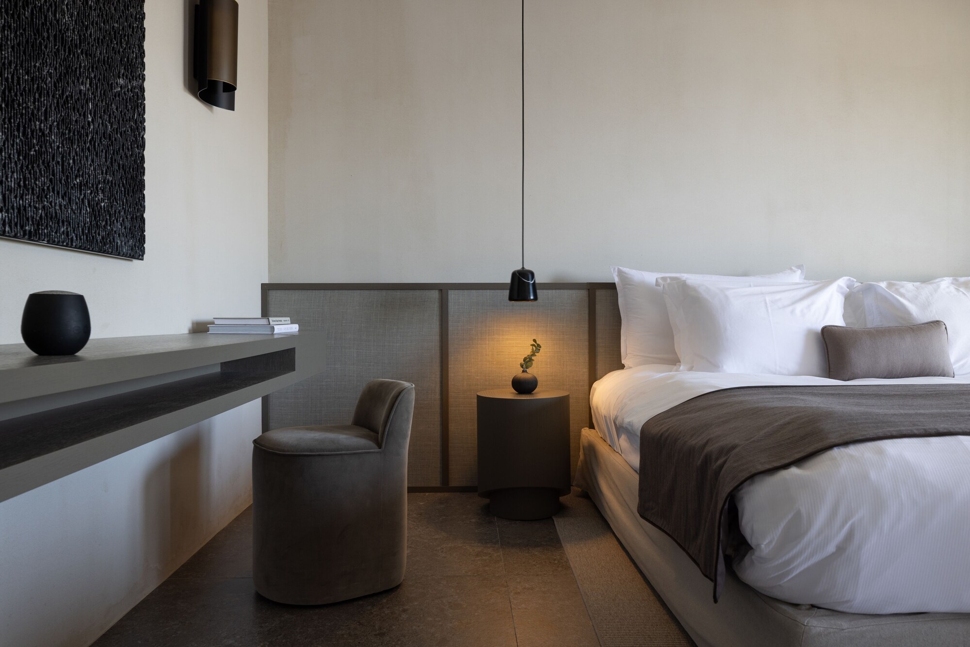 EXECUTIVE, SUITE, SEA VIEW, PRIVATE HEATED POOL