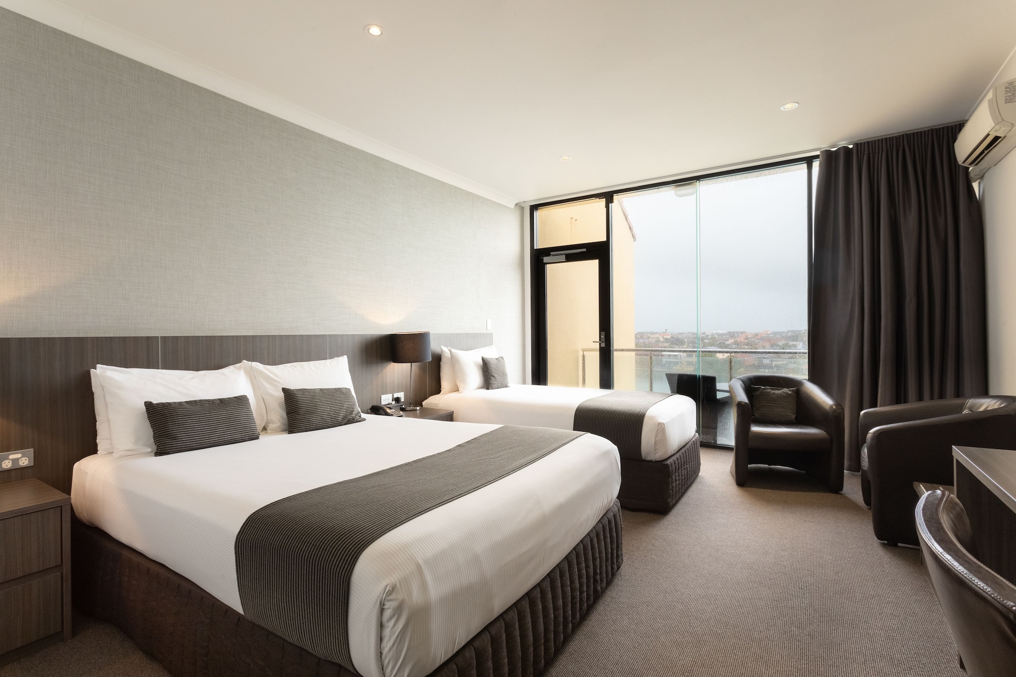 SUPERIOR, TWIN BEDS