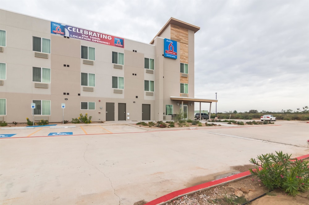 Days Inn & Suites by Wyndham Colorado City/I-20 6/37