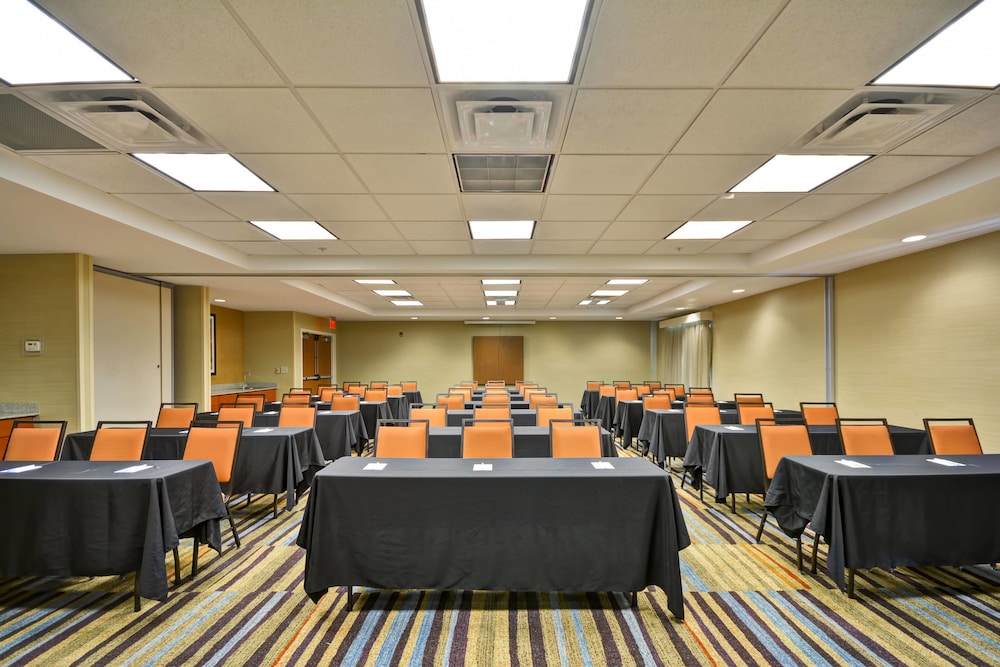 Fairfield Inn Suites Birmingham Fultondale I 65 20/22