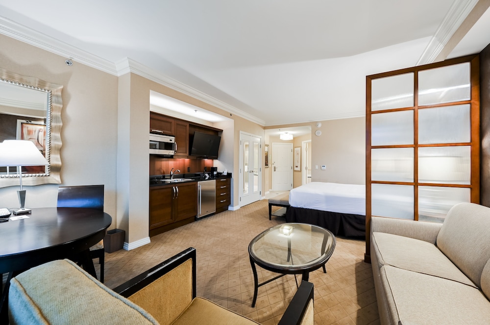 Stripviewsuites At Signature 40/73