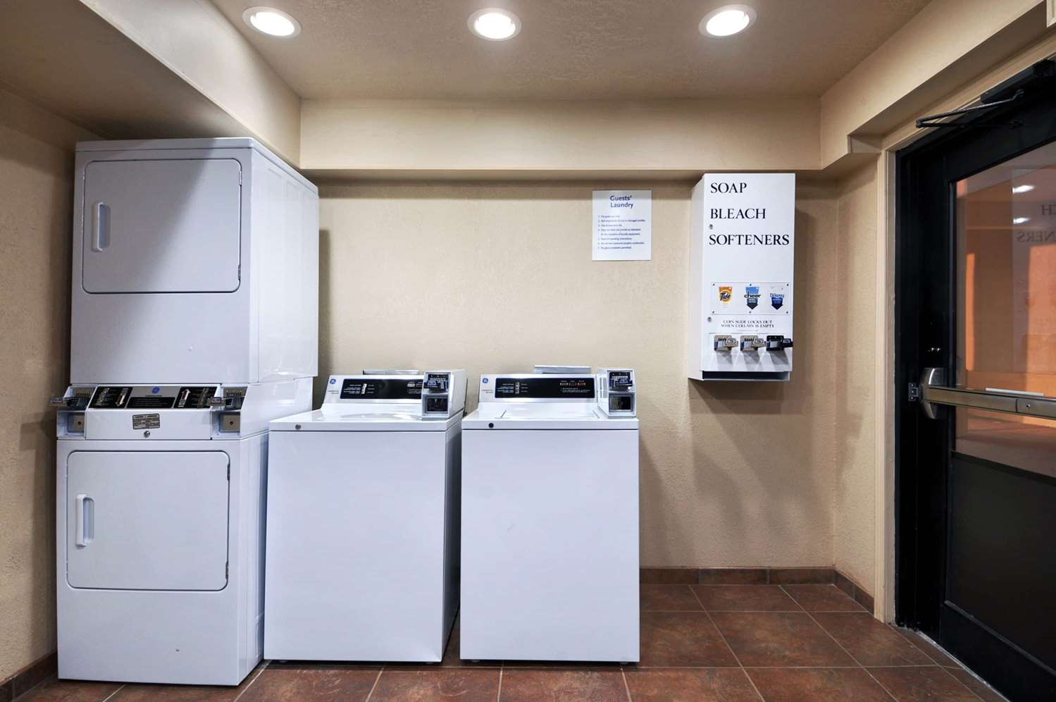 Days Inn by Wyndham Oklahoma City/Moore 25/30