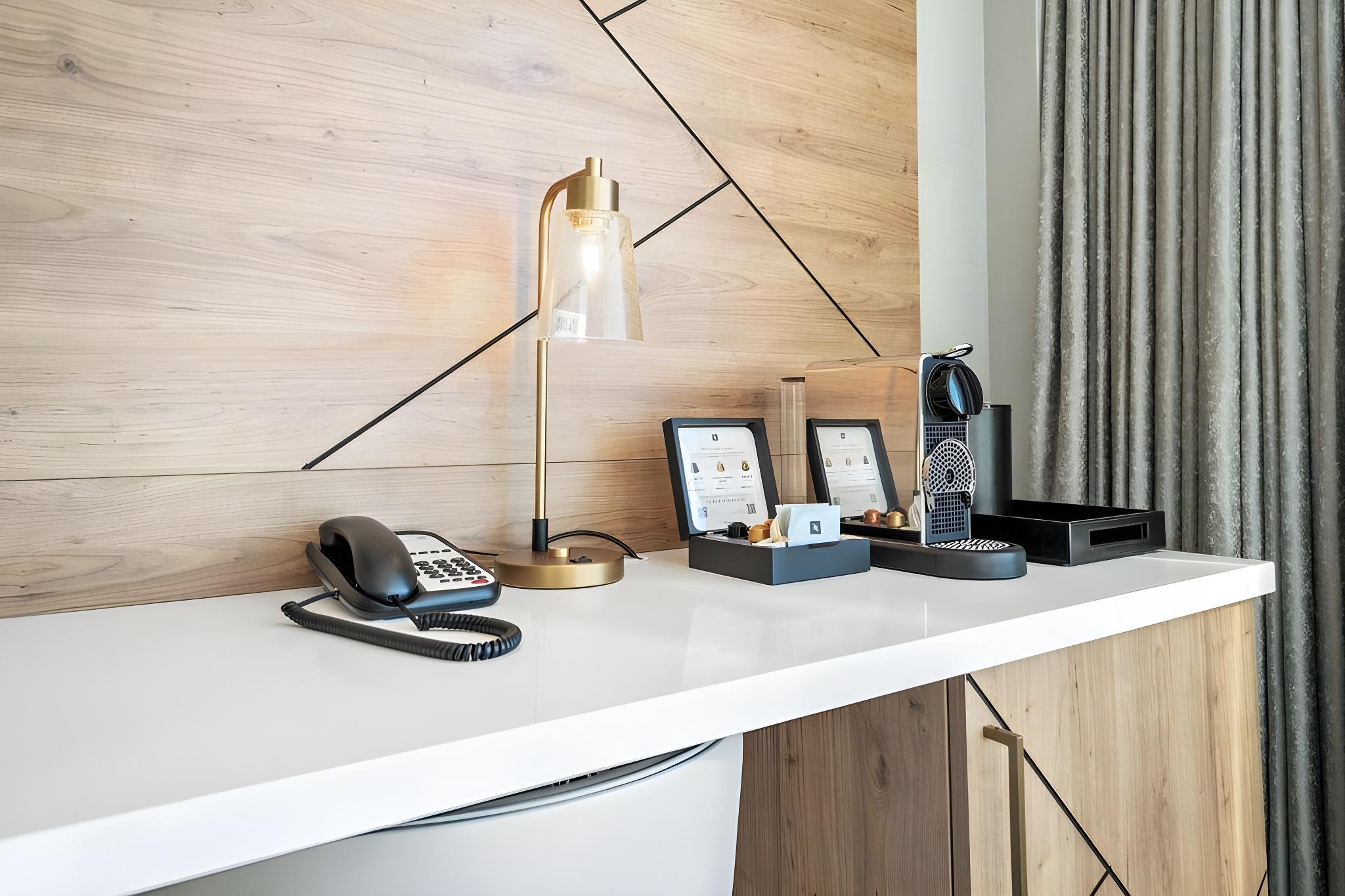 Room, Lounge Level