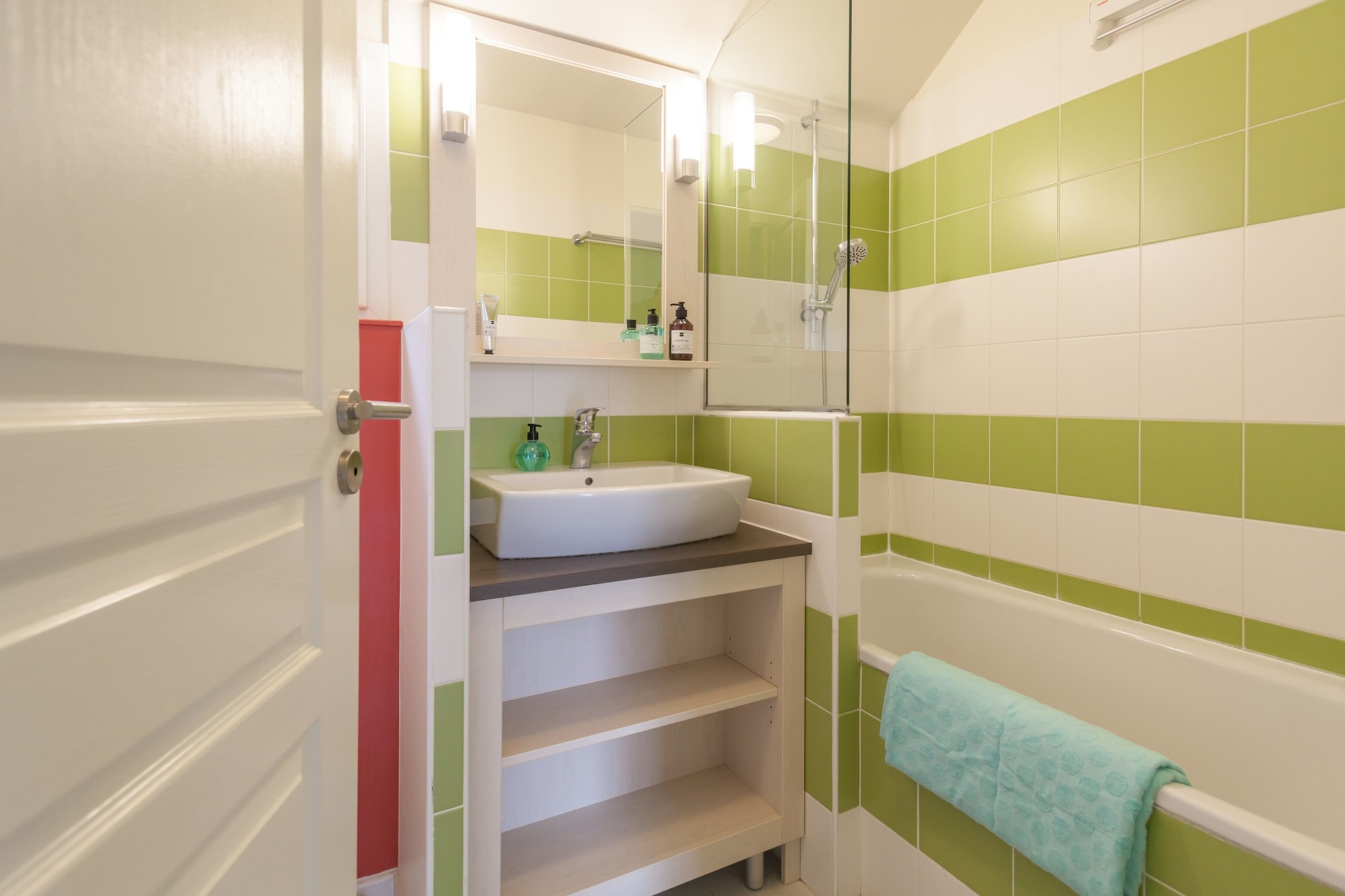 1 Bedroom, Duplex, House, Single, Twin Beds, Trundle Bed, Sofa, Terrace or Story