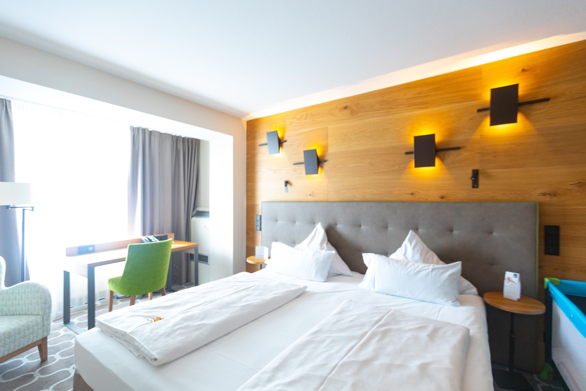 SUPERIOR, DOUBLE BED