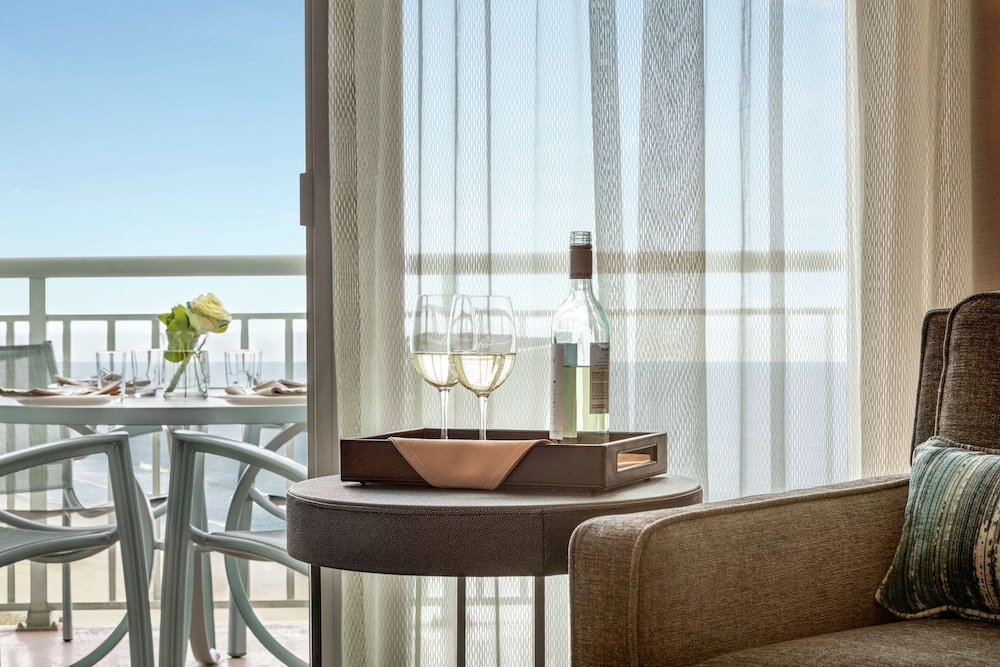 Hilton Suites Ocean City Oceanfront 24/63