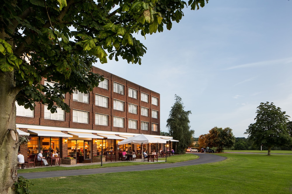 Mercure Maidstone Great Danes Hotel 4/75