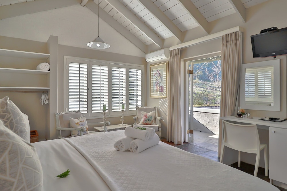Hermanus Lodge on the Green 32/72