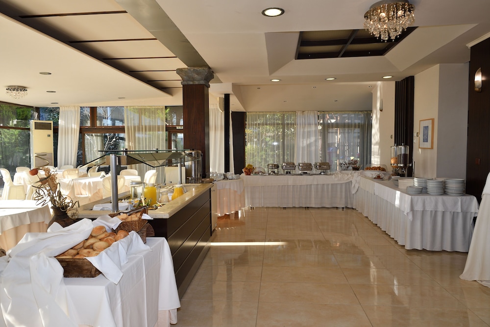 Four Seasons Skg Thessaloniki 56/80