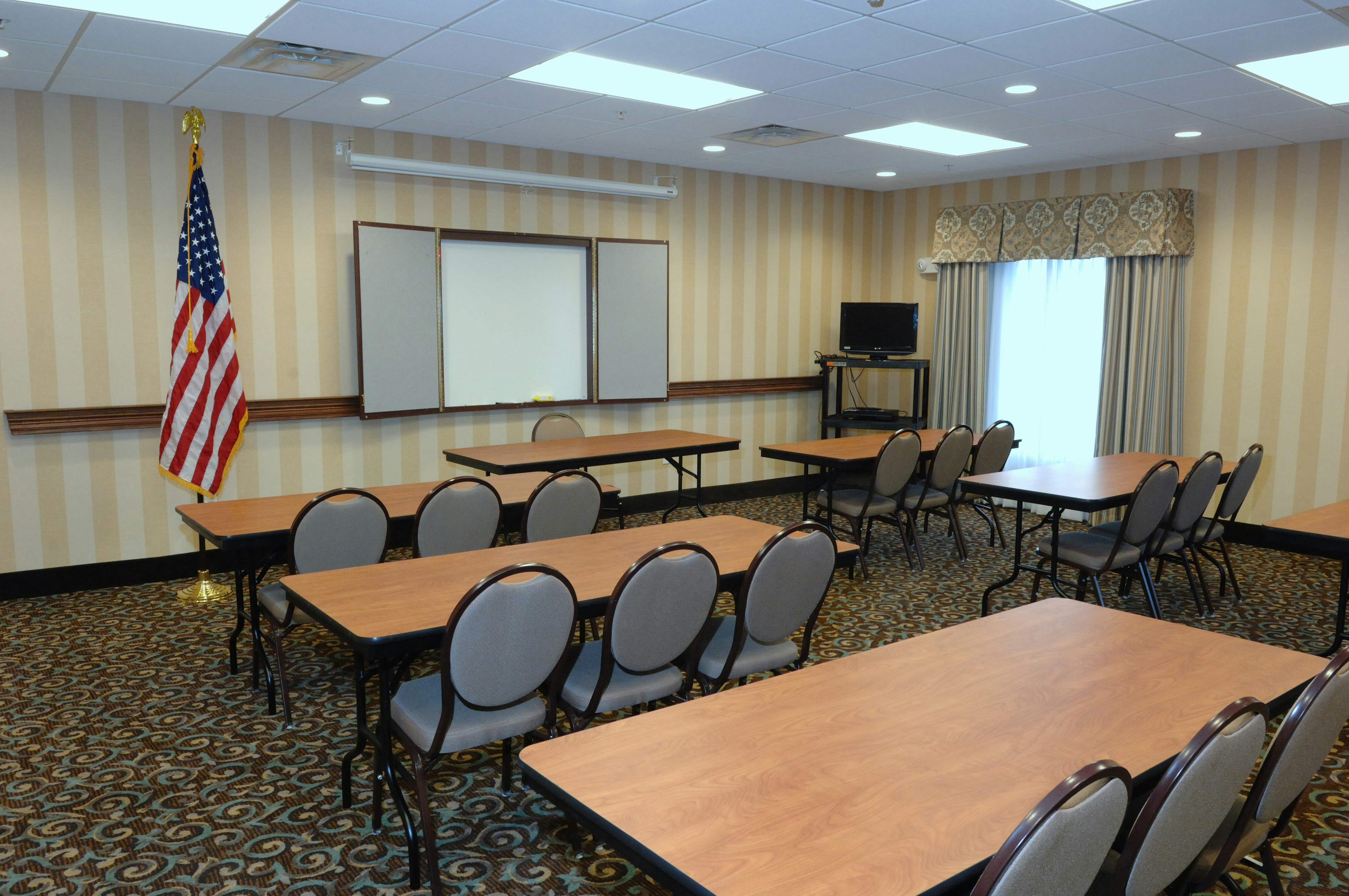 Hampton Inn Watertown 39/47