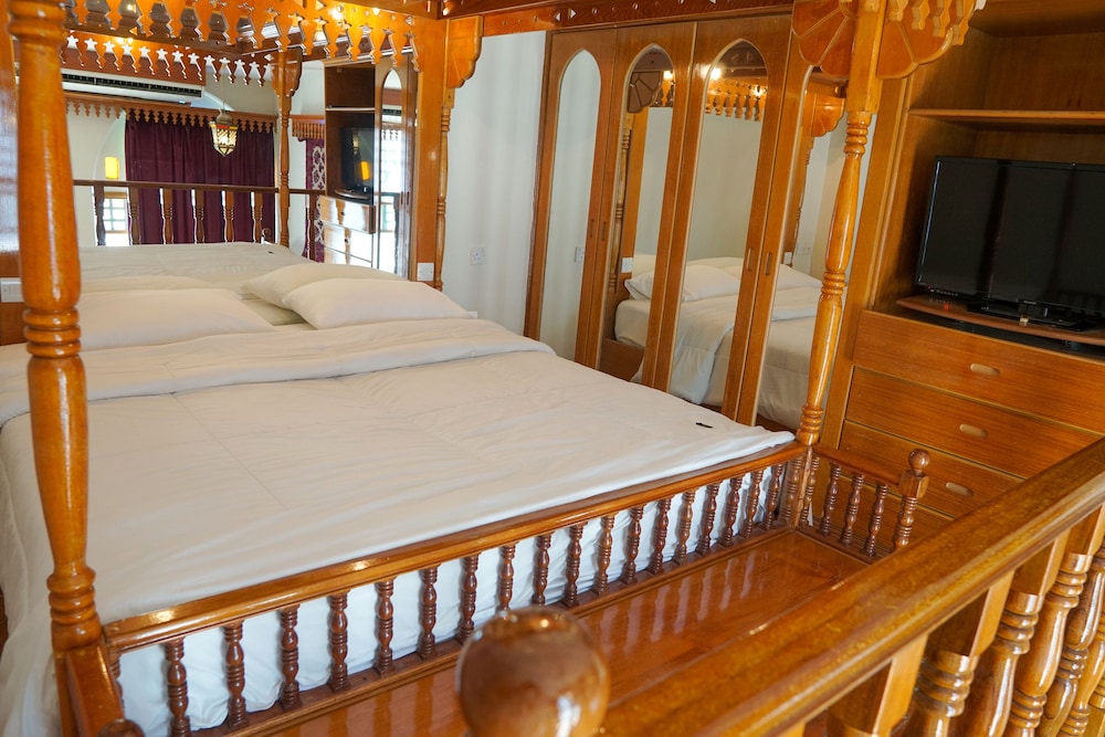 Kuwait Palace Hotel Apartment 20/66
