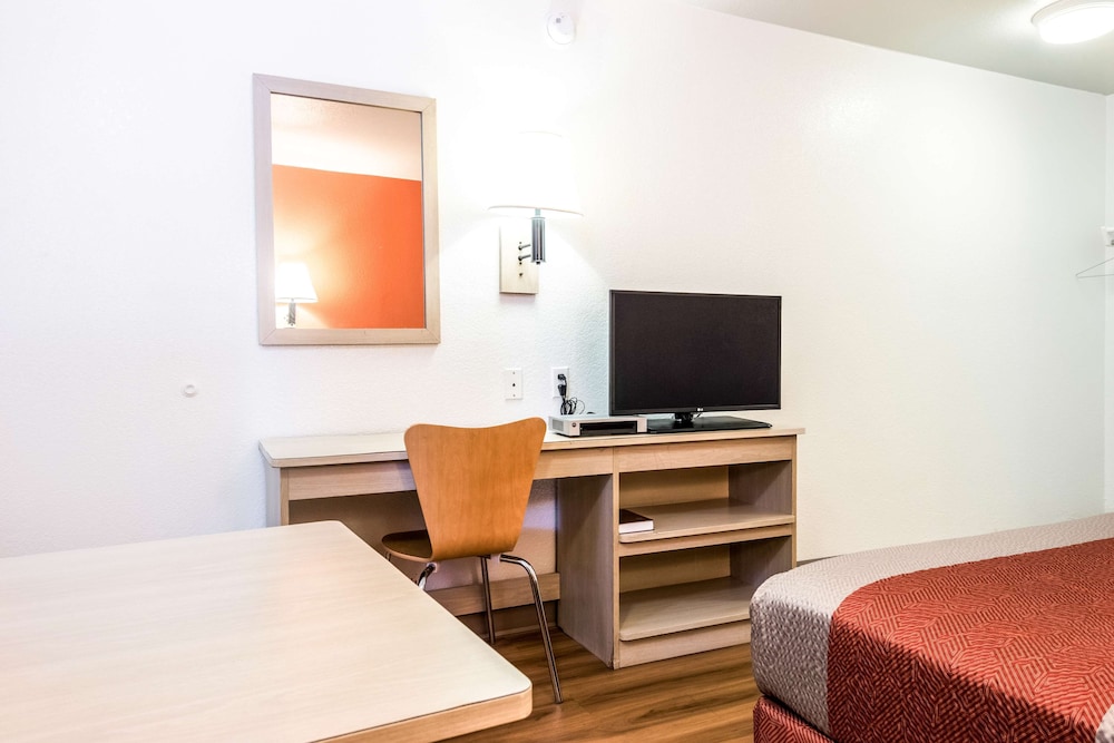 Motel6 Longview, TX 30/64