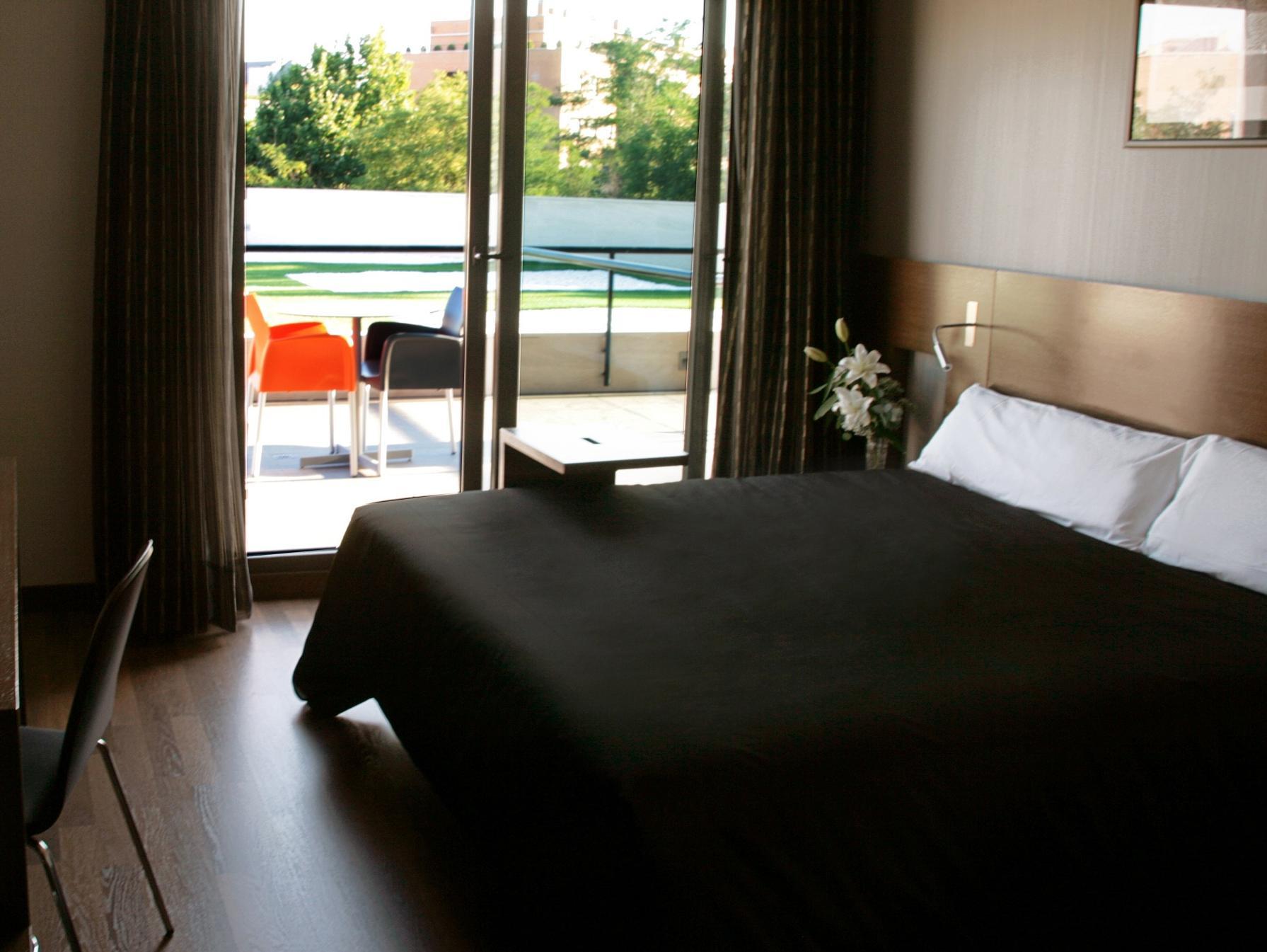 Room, Double Bed