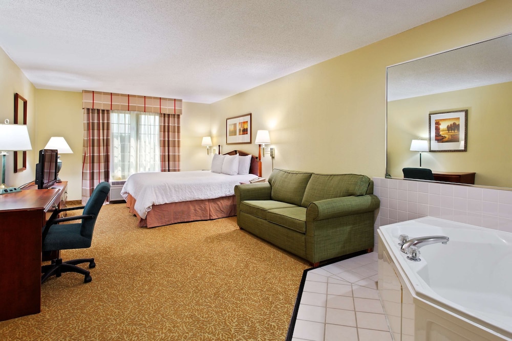 Country Inn & Suites By Radisson Elgin, IL 8/18