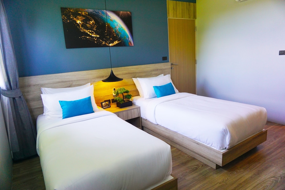 The Lake Chalong Resort 17/65