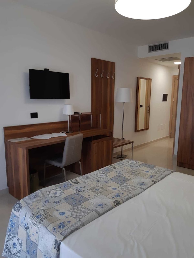 Morello Beach Hotel 31/50