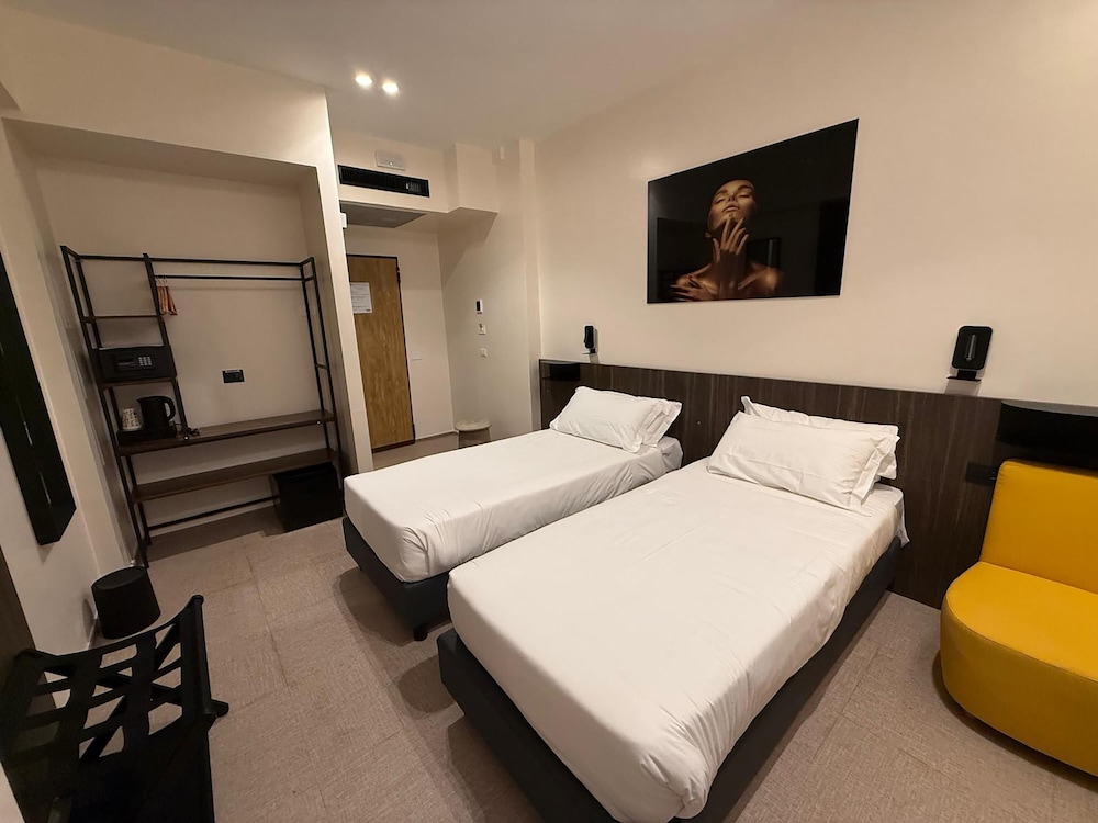 Best Western Hotel Revolution photo4