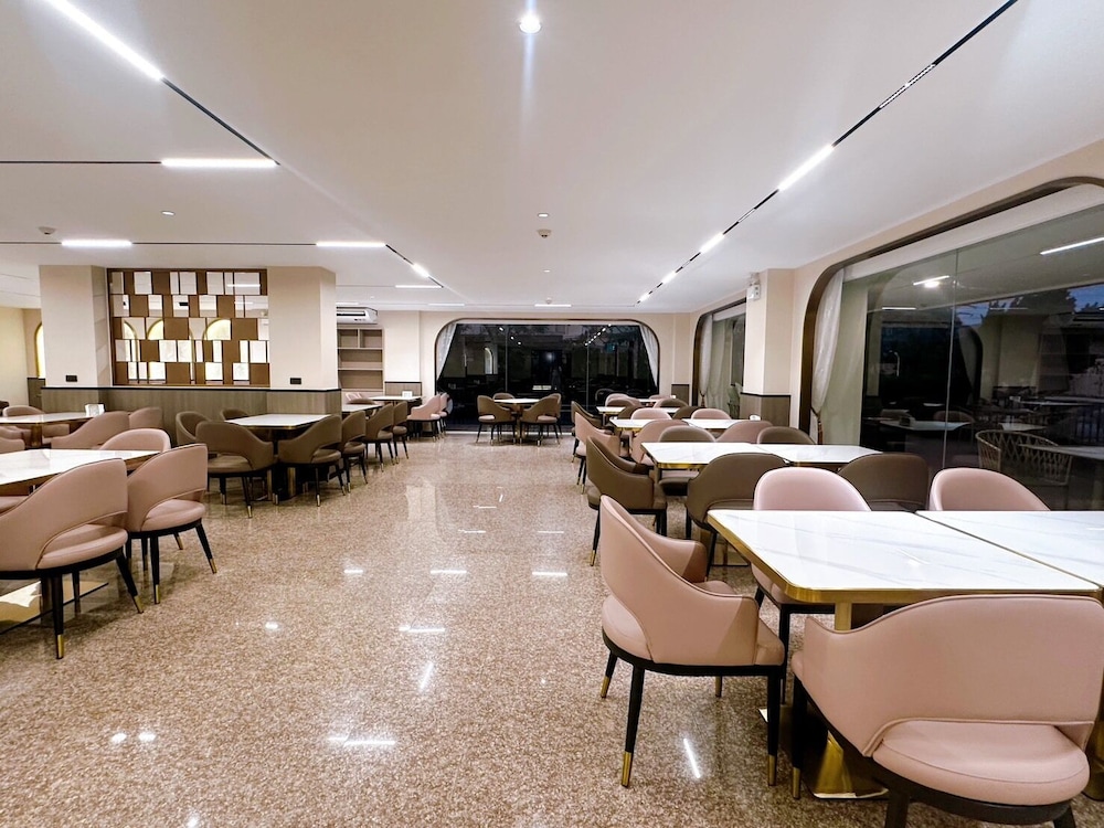 Miloft Suvarnabhumi Airport Hotel 49/50