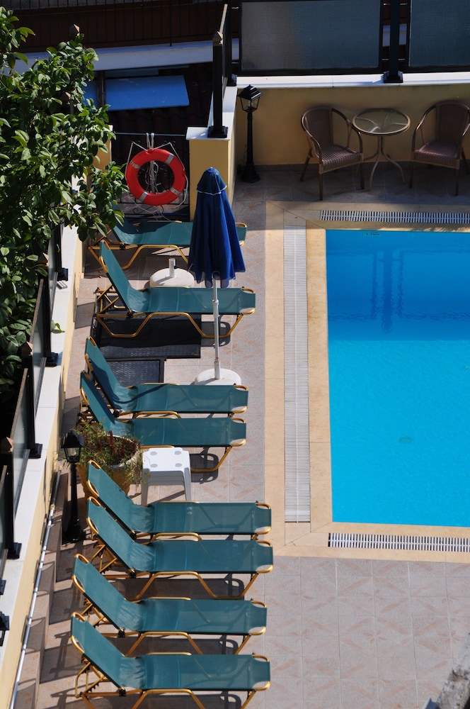 Corfu Secret Hotel 25/50