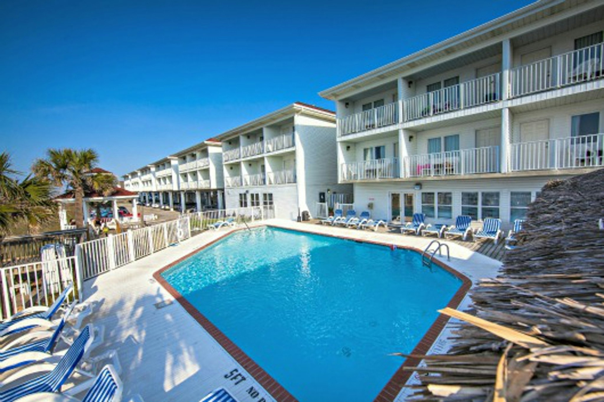 The Islander Inn 21/22
