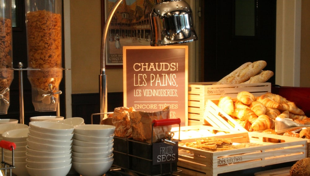 IBIS CHERBOURG LA GLACERIE 47/77