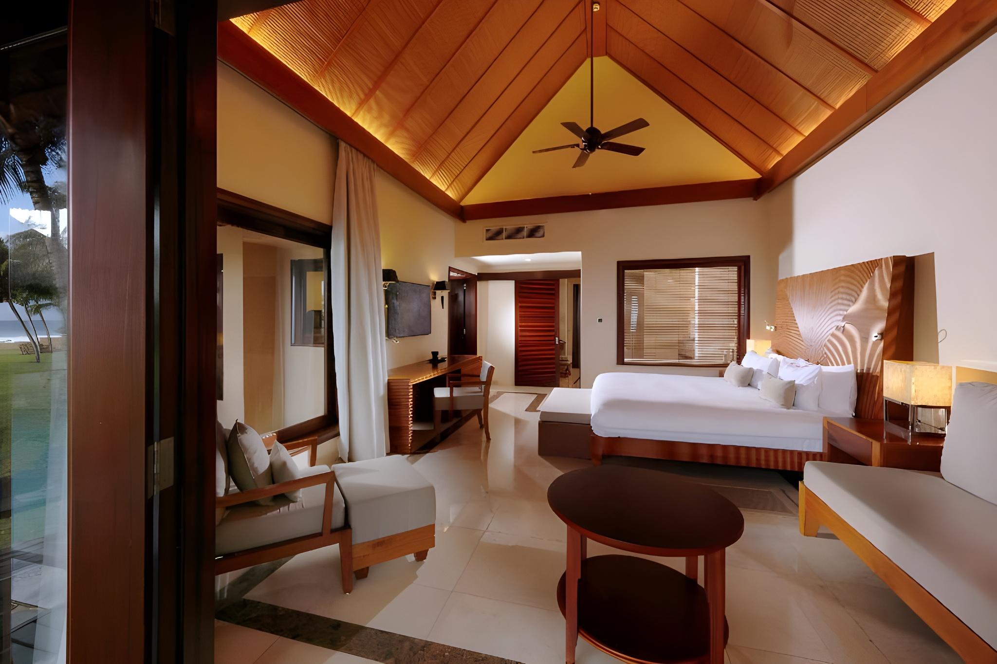 Oceanfront Double Suite Pool Villa 2 Bedroom - Honeymooners only