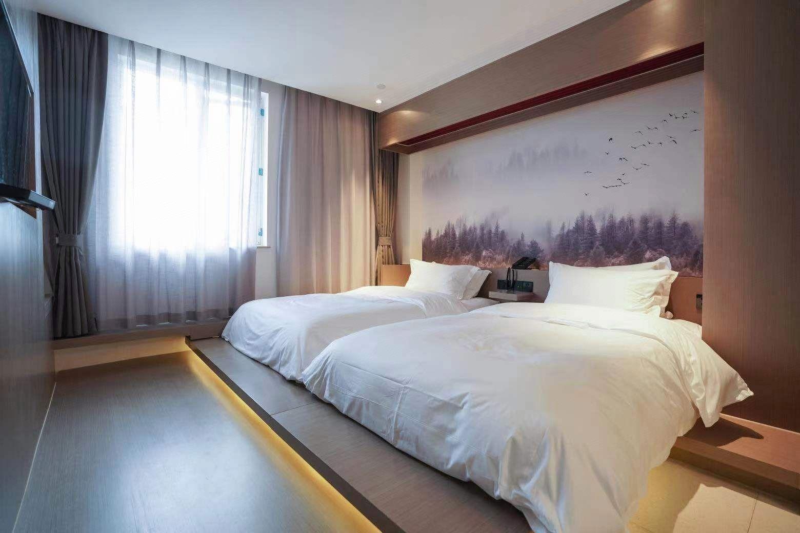 Superior, Twin Beds