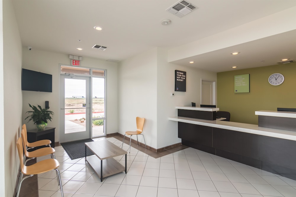 Days Inn & Suites by Wyndham Colorado City/I-20 11/37