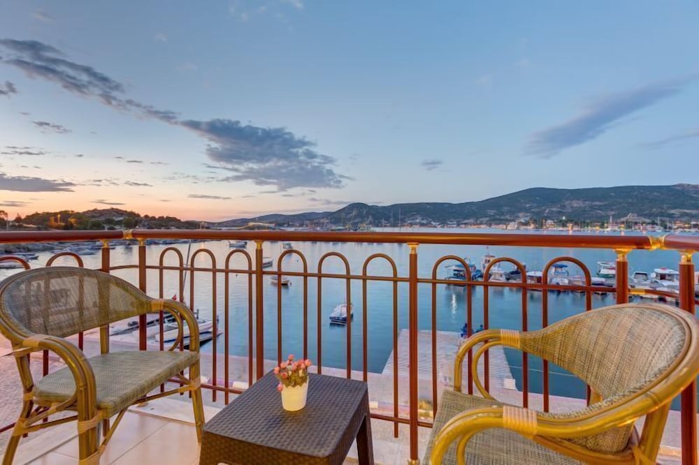 Hanedan Hotel 33/40