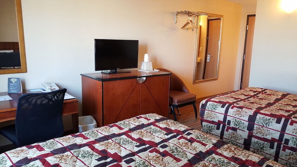 Knights Inn Grand Forks 13/27