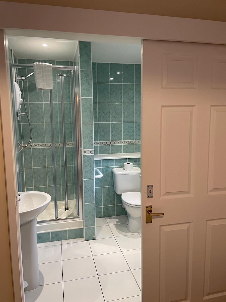 The Ebury Hotel 39/46