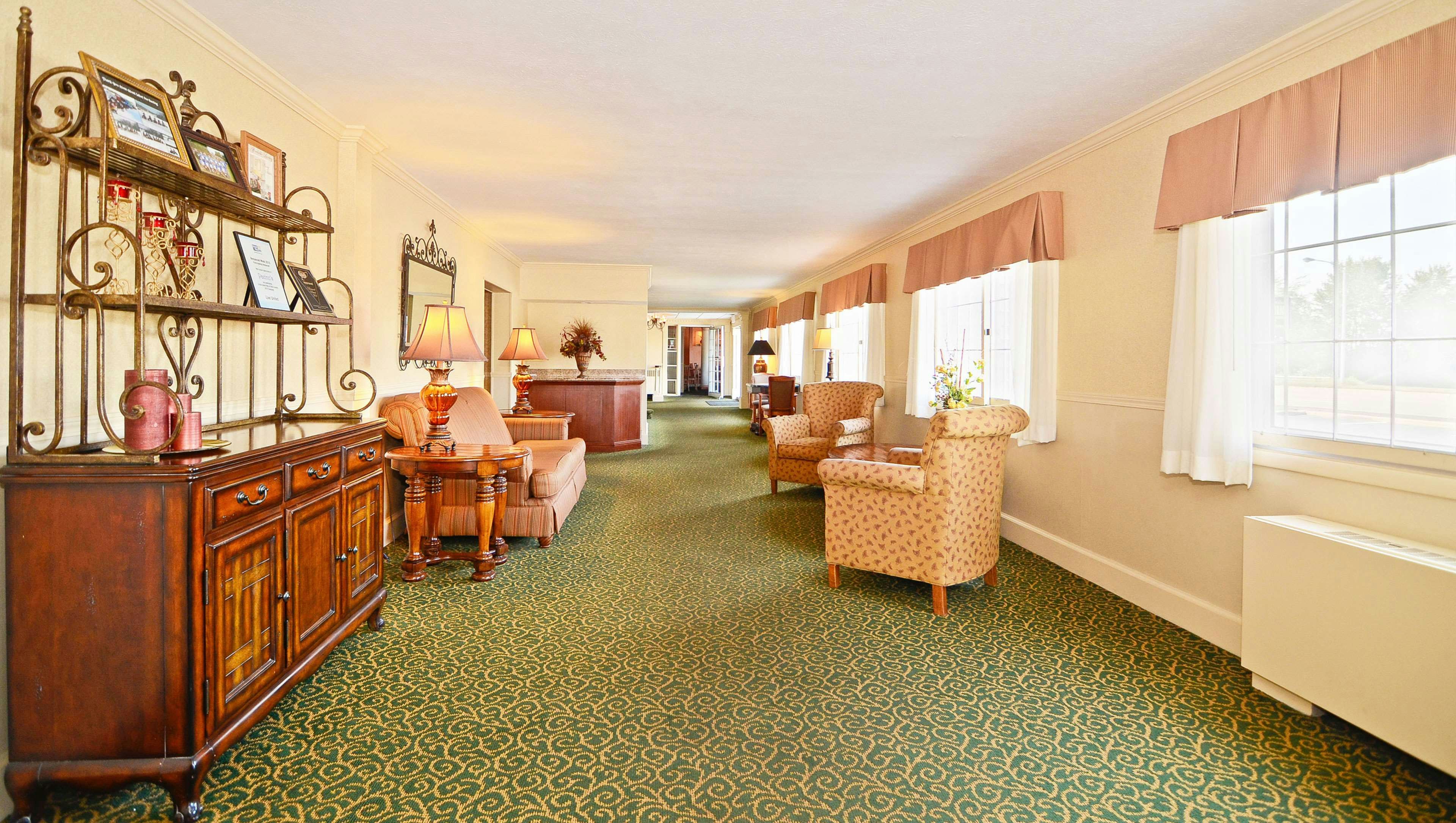 Magnuson Grand Pioneer Inn And Suites 27/48