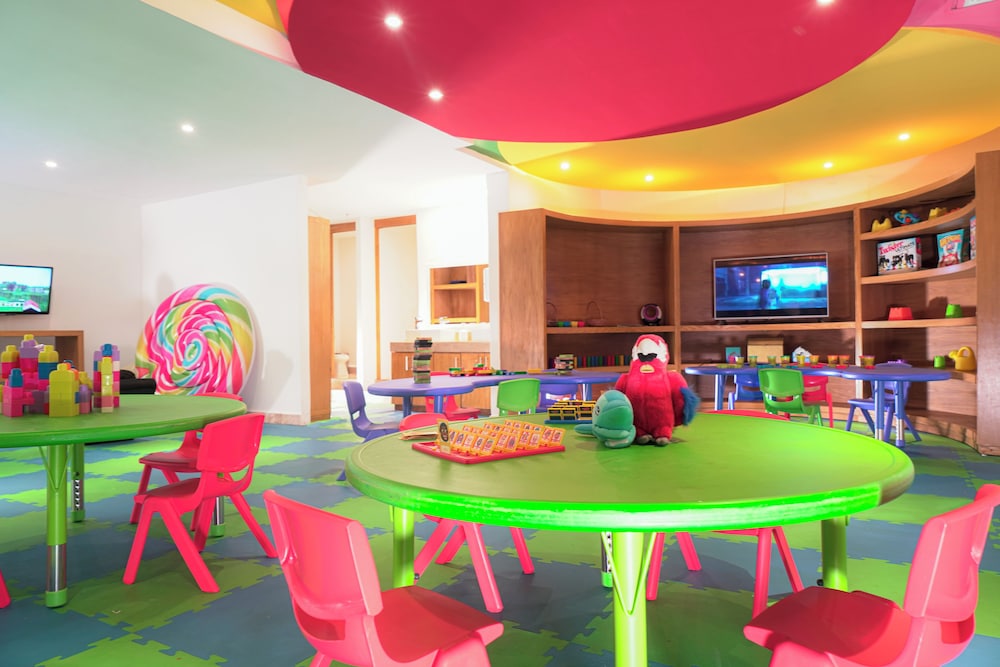 Altitude By Krystal Grand Punta Cancun All Inclusive 67/75