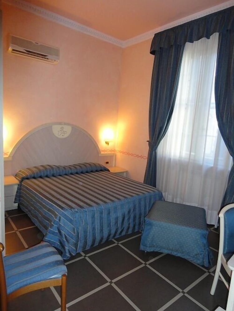 Hotel Villa Primavera 14/94