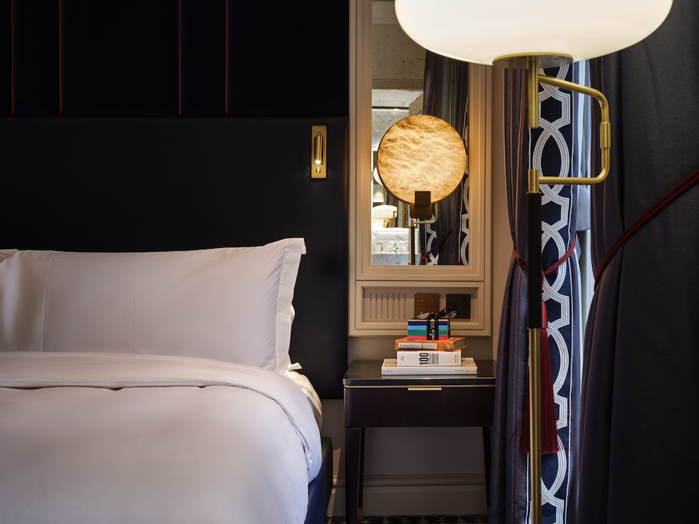 The Mayfair Townhouse – an Iconic Luxury Hotel 57/66