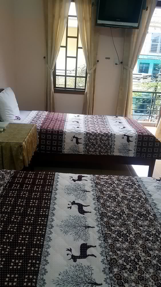 Phong Lan Guesthouse 41/43