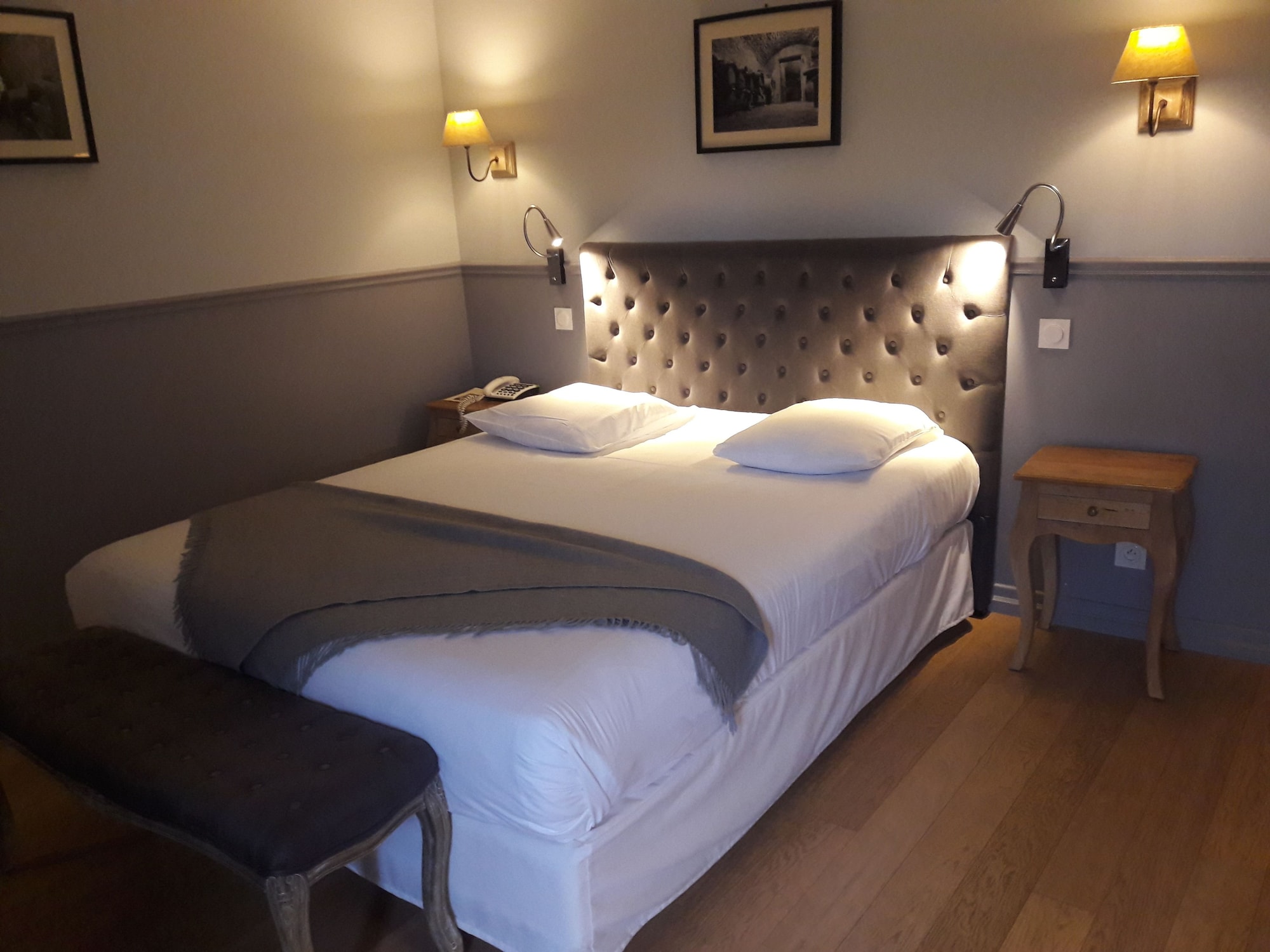 غرفة غراند كومفورت بسرير مزدوج، HOSTELLERIE DES CLOS 3/6
