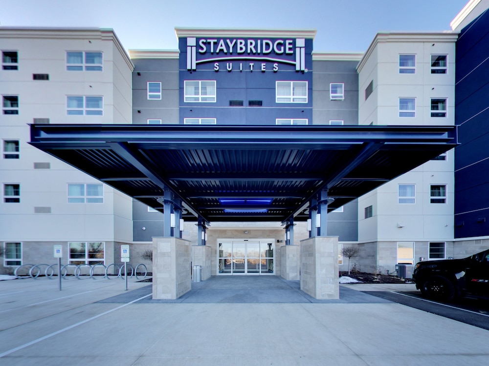 STAYBRIDGE SUITES MADISON FITCHBURG 1/71