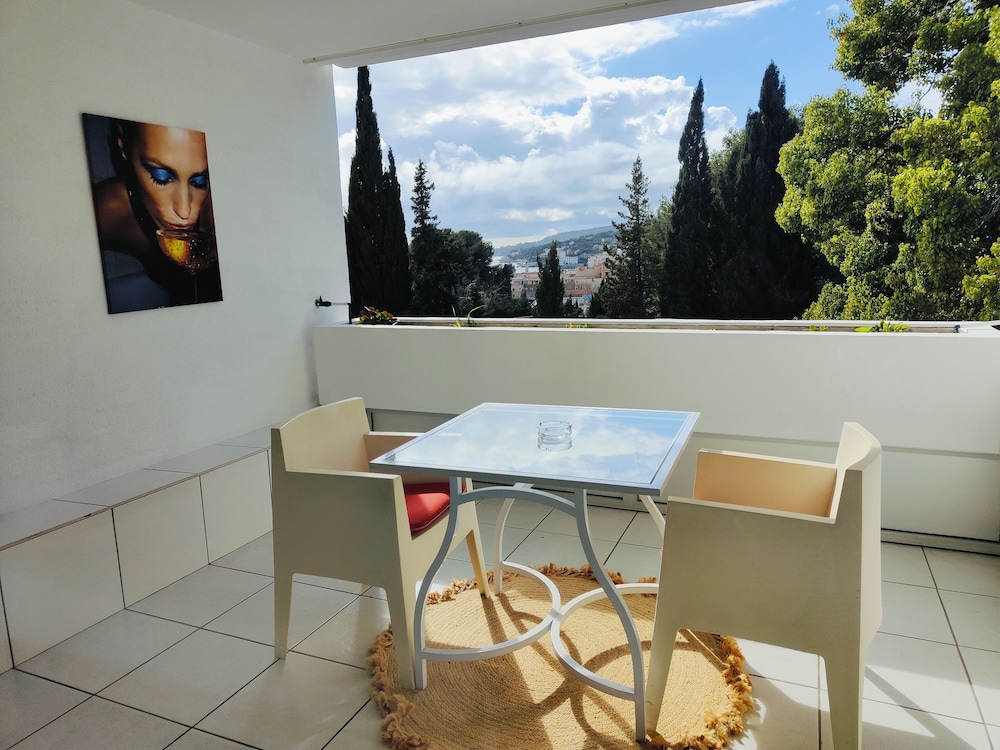 Pamela Hotel Cassis 20/75