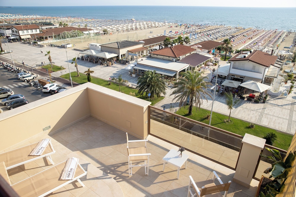 Biagi Hotel 3/50