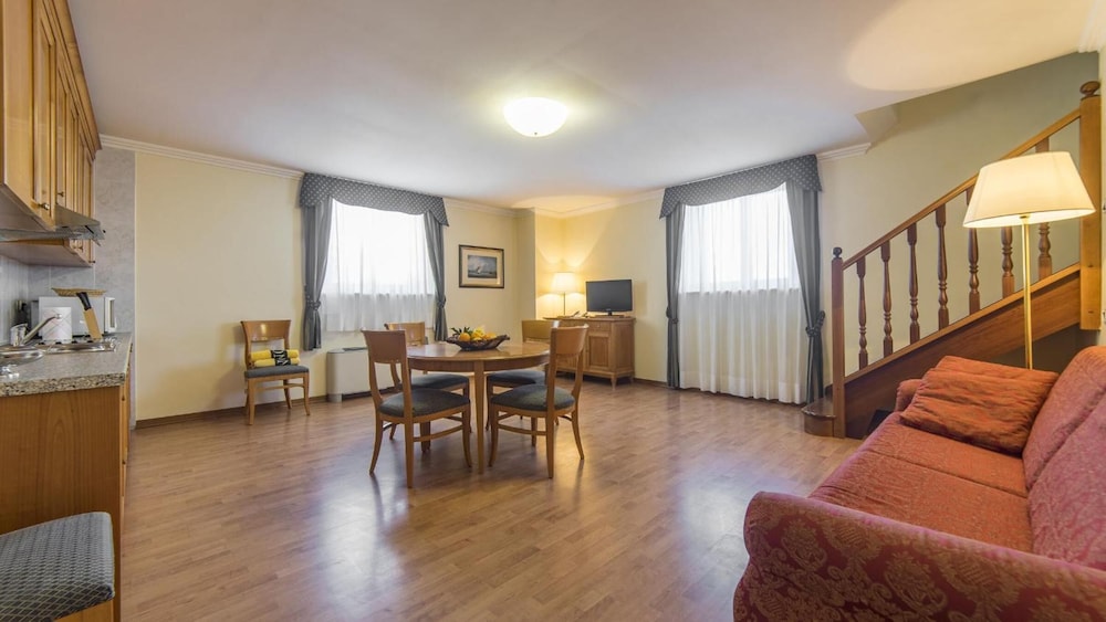 Hotel Ville Bianchi 26/48