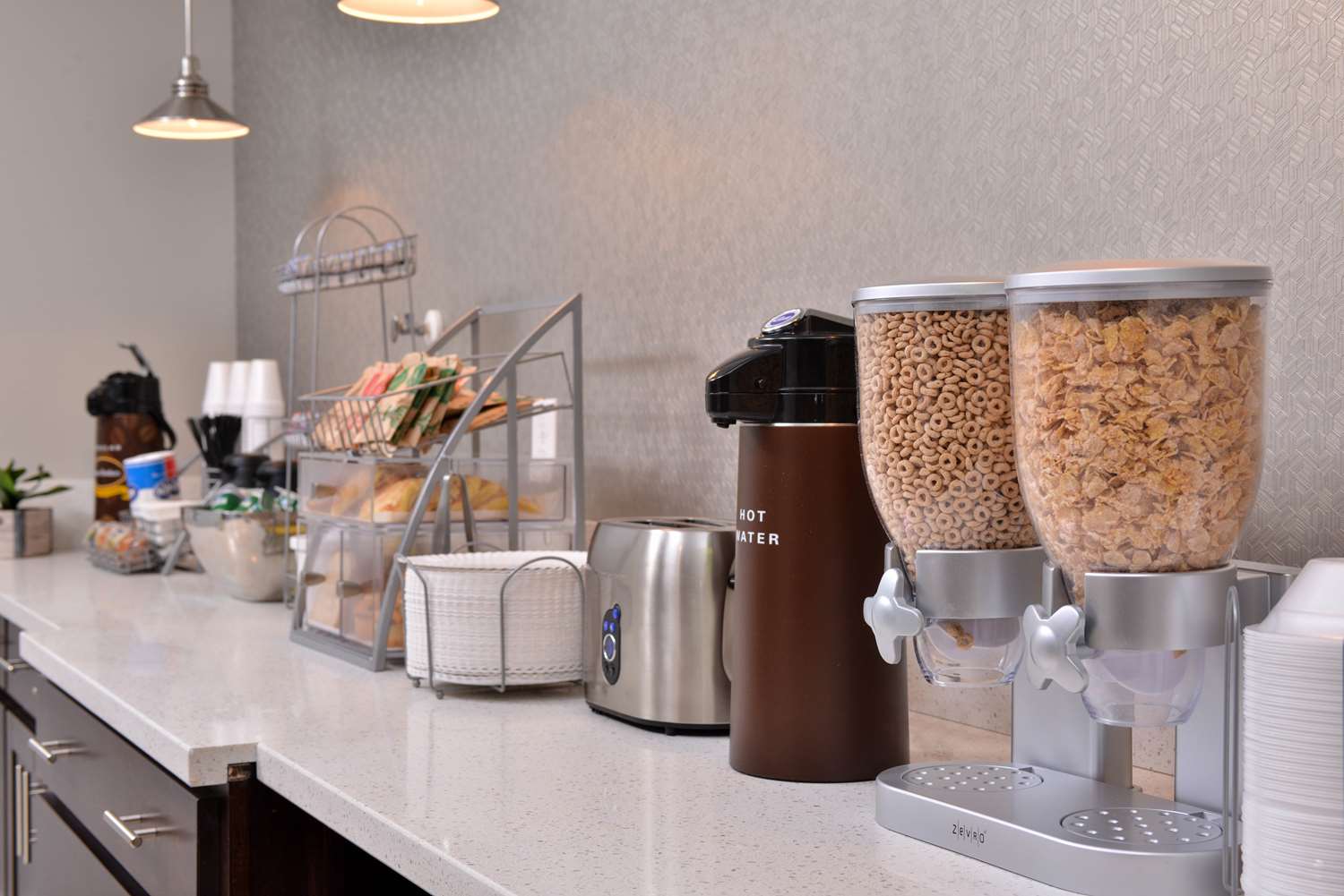 Americas Best Value Inn Memphis Airport 19/37