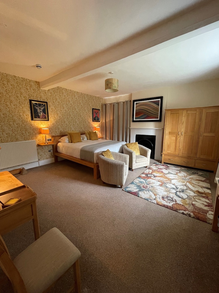 Rollestone Manor 28/47