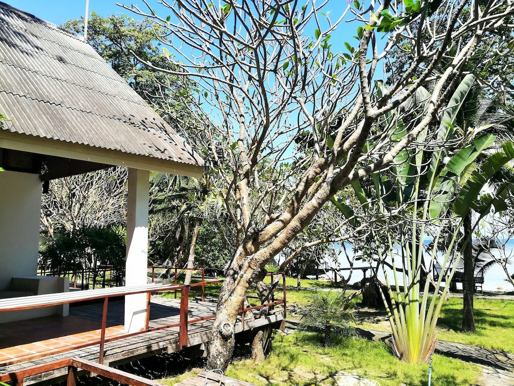 KOH MUNNORK PRIVATE ISLAND 47/50