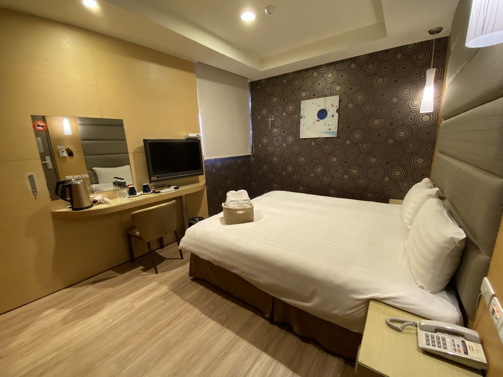 In99 Hotel 8/27